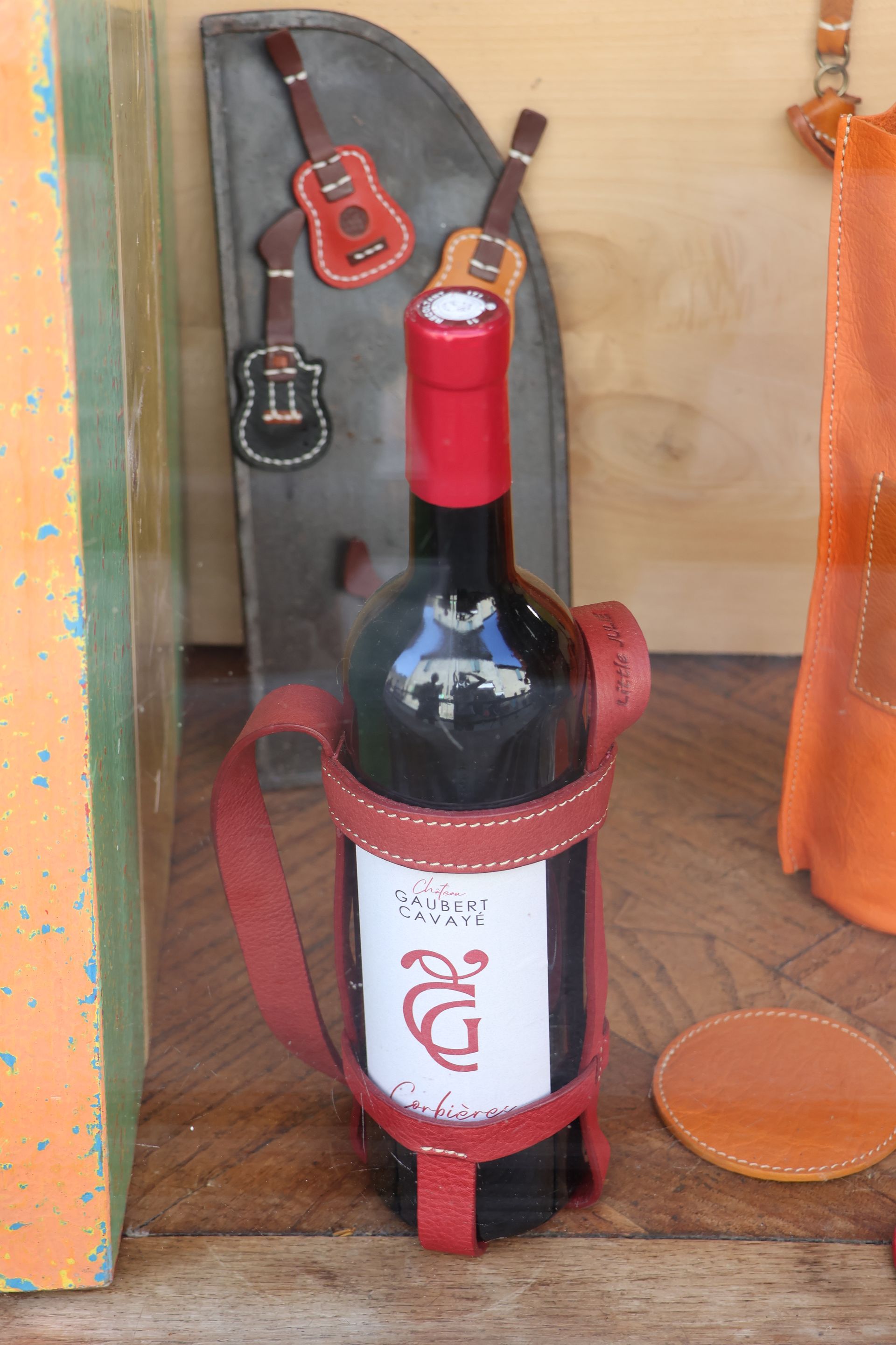 Toujours avec une boisson