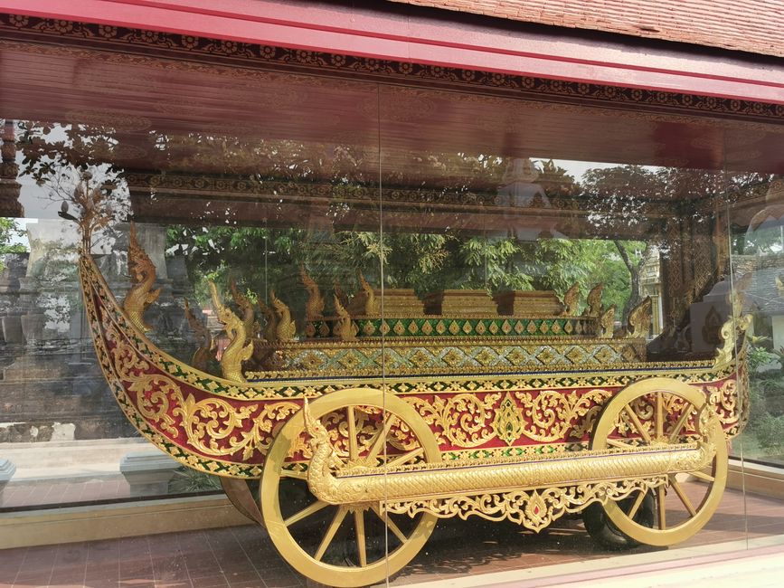 Vientiane - 1.5 days on a temple and museum tour