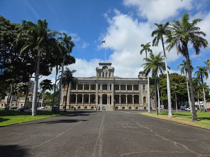 Iolani Palace