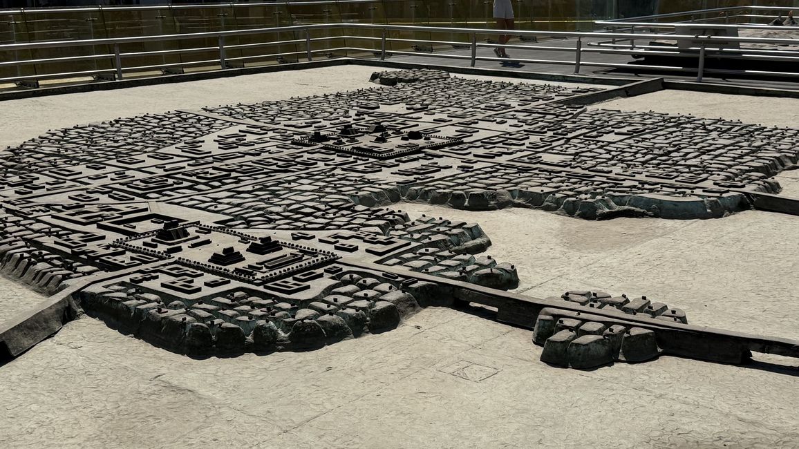 Modelo en bronce de Tenochtitlán