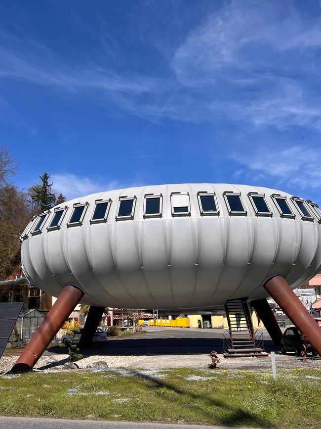 Futuristisches Haus in Sins