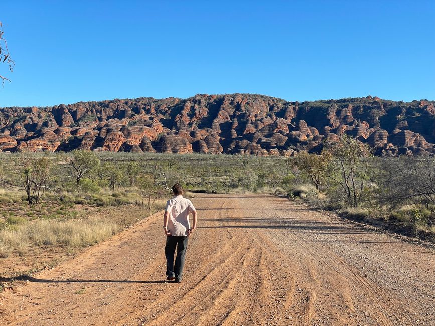 On the approach to the Picaninny hiking parking lot