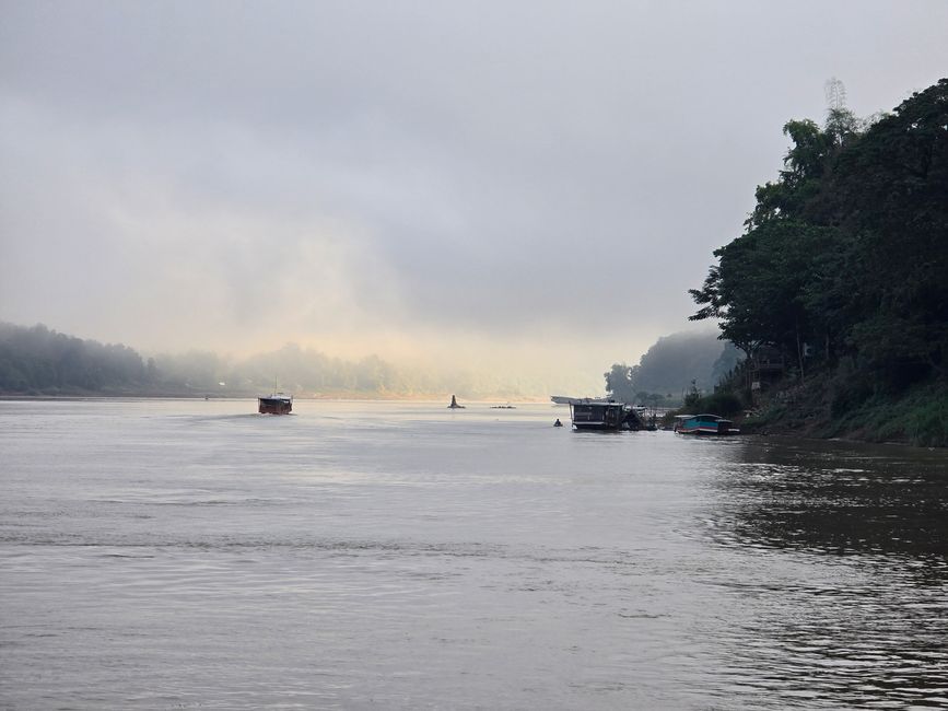 Auf dem Mekong von Luang Prabang nach Ban Houayxay