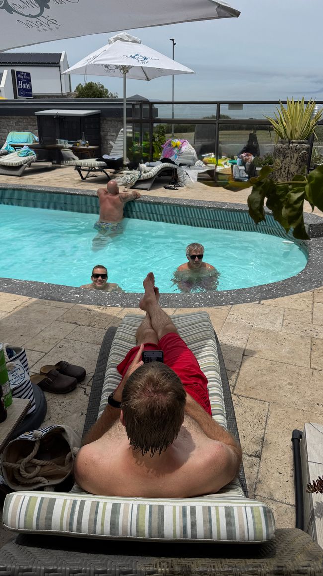 Pool mit Meerblick 