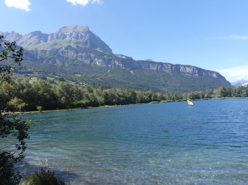 3e Lac de Ilettes, the blue lake