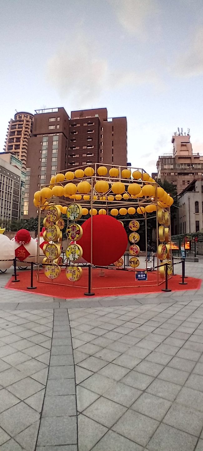 Taipei / Chianti Kai - Sala Conmemorativa Shek / Plaza de la Paz