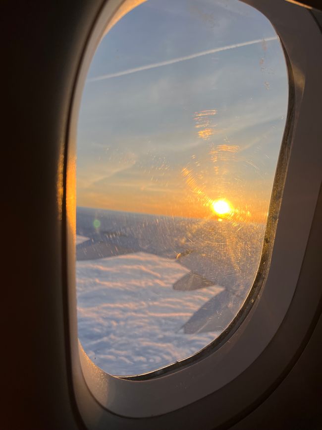 Amanecer desde el avión