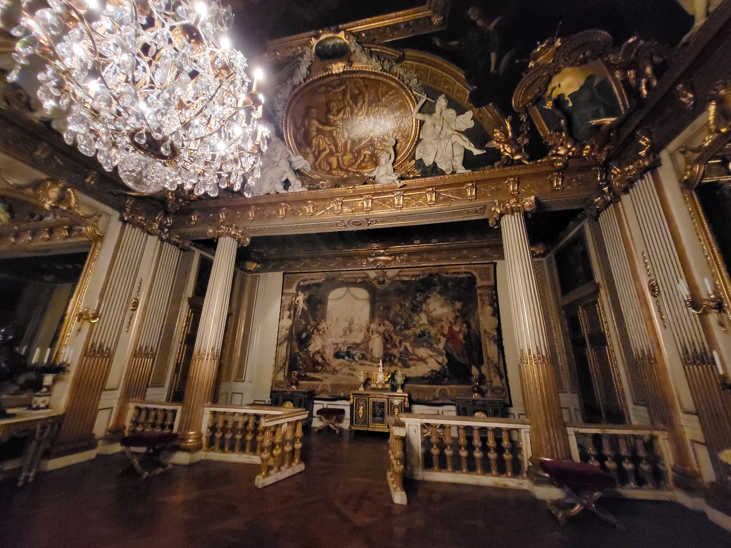 Dentro il palazzo