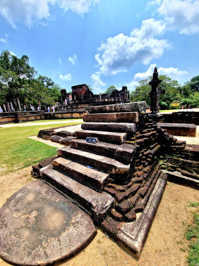 Polonnaruwa - 1000 años de historia y algo aprendido.