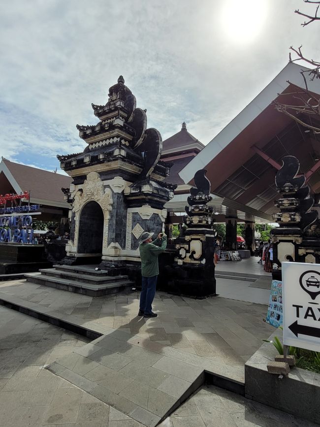 Jour 111 et 112 sur 175 : Croisière autour du monde - Benoa/Bali