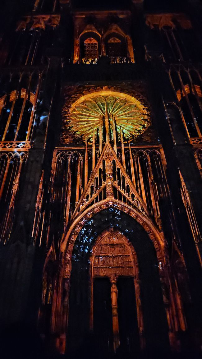 2026 - August - Lichtshow am Straßburger Münster