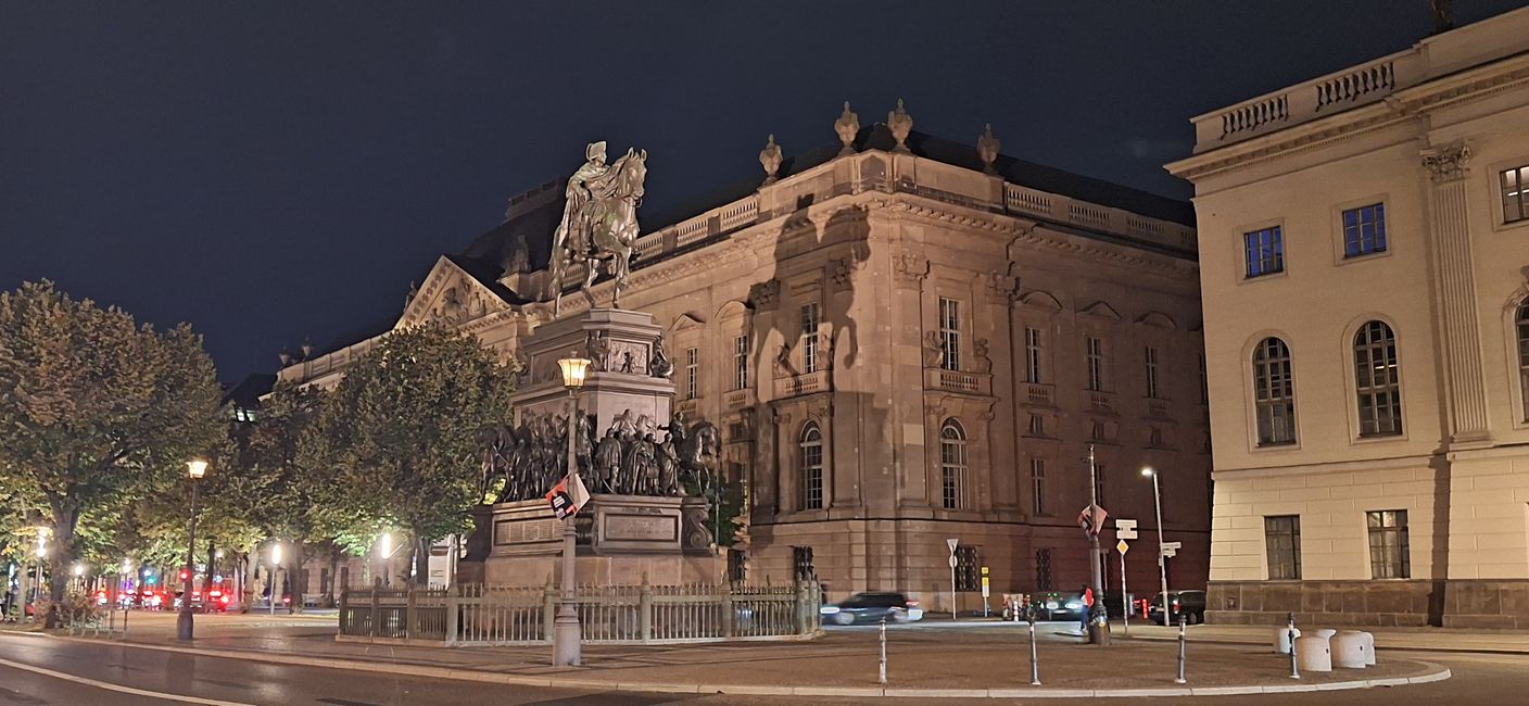 Nachts in Berlin // night time in Berlin
