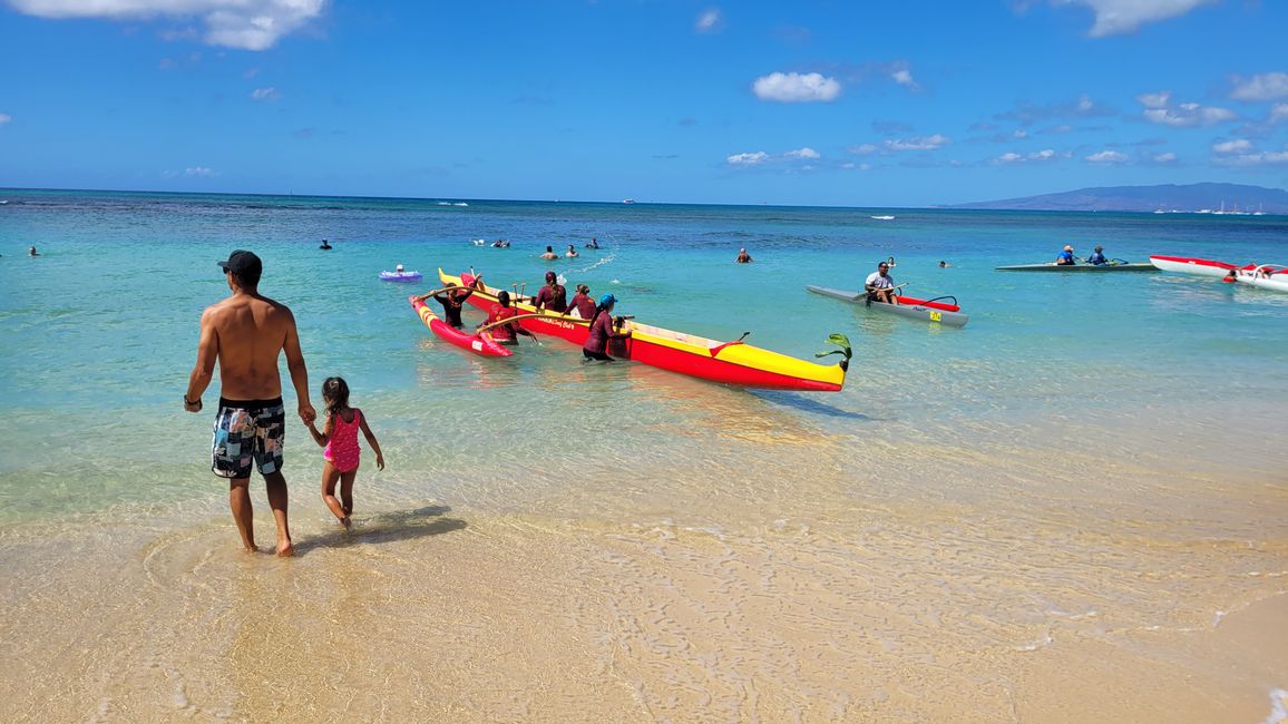 At 'Carefree Beach' – Sans Souci-Kaimana Beach Park