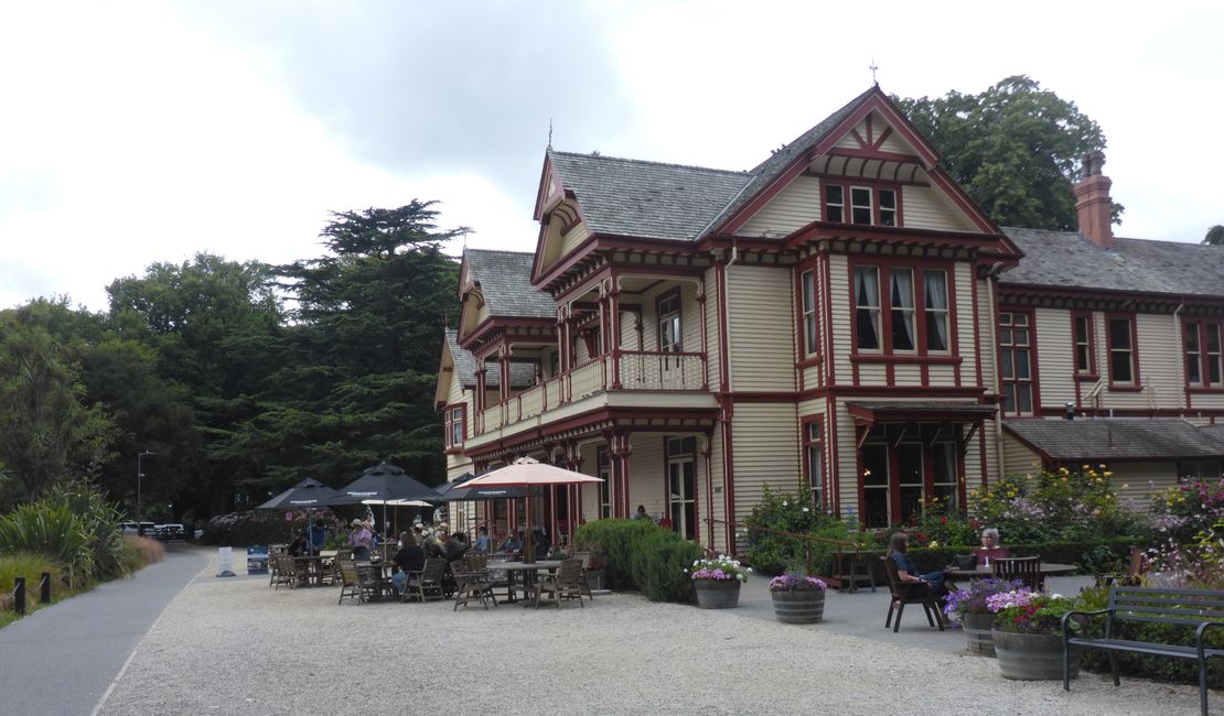 Riccarton House