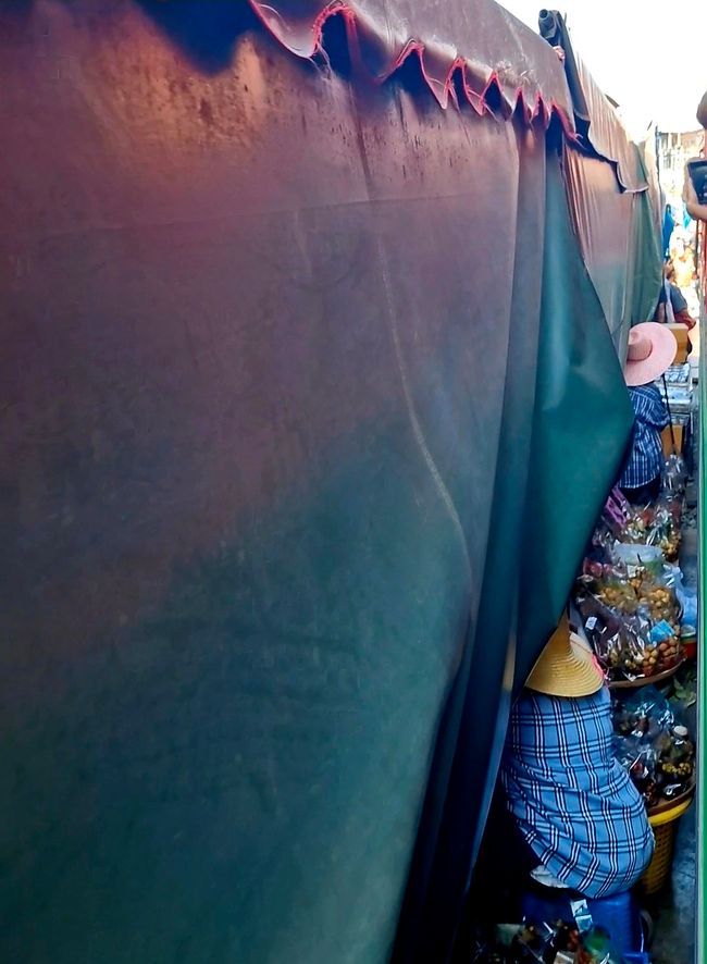 Tuut, tuut, klappt die Läden ein, der Zug kommt 🚂 ...