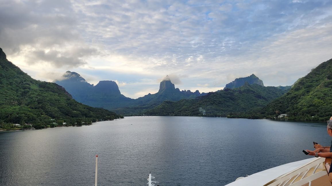 Mo’orea – impresionantes cumbres montañosas nos reciben