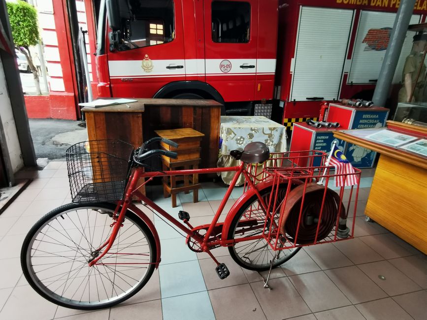 ... veicolo veloce in servizio...
