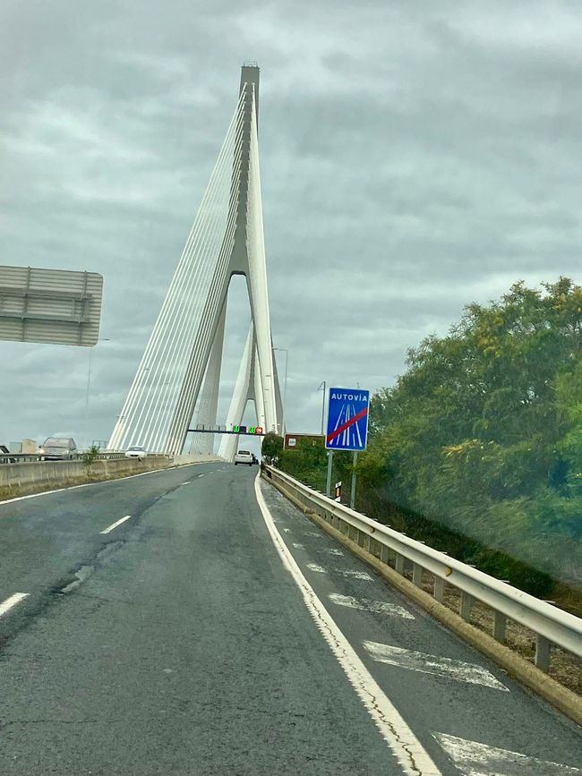 Grenzübergang auf der Brücke