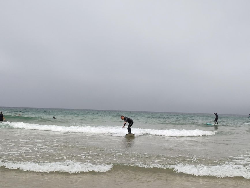 Surfing à la playa de Luaña