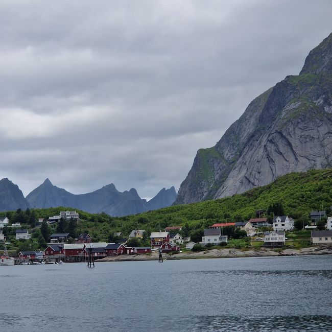 Reine, Nusfjord, Vikbeach-Haucklandstranda, Henningsvaer