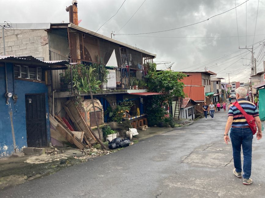 Erdbeben und sintflutartiger Regen