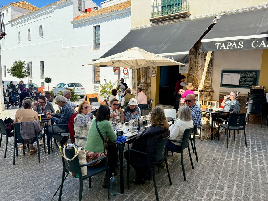 Wir haben in diesem Restaurant Tapas gespeist.