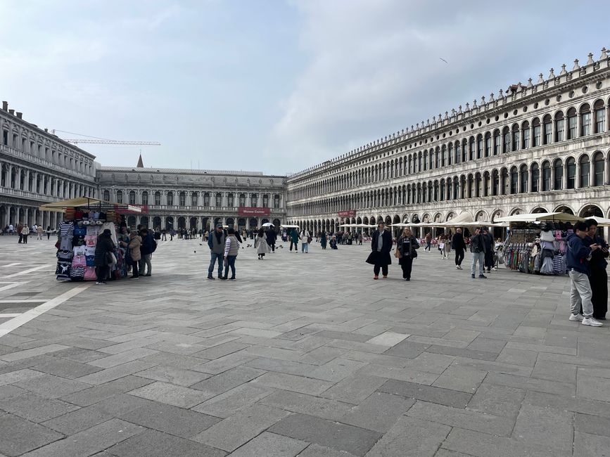 Markusplatz, ziemlich leer