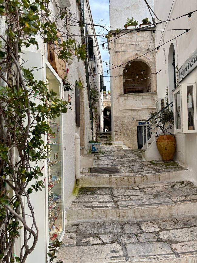 Ostuni, la città bianca ☁️☁️🌦️🌧️