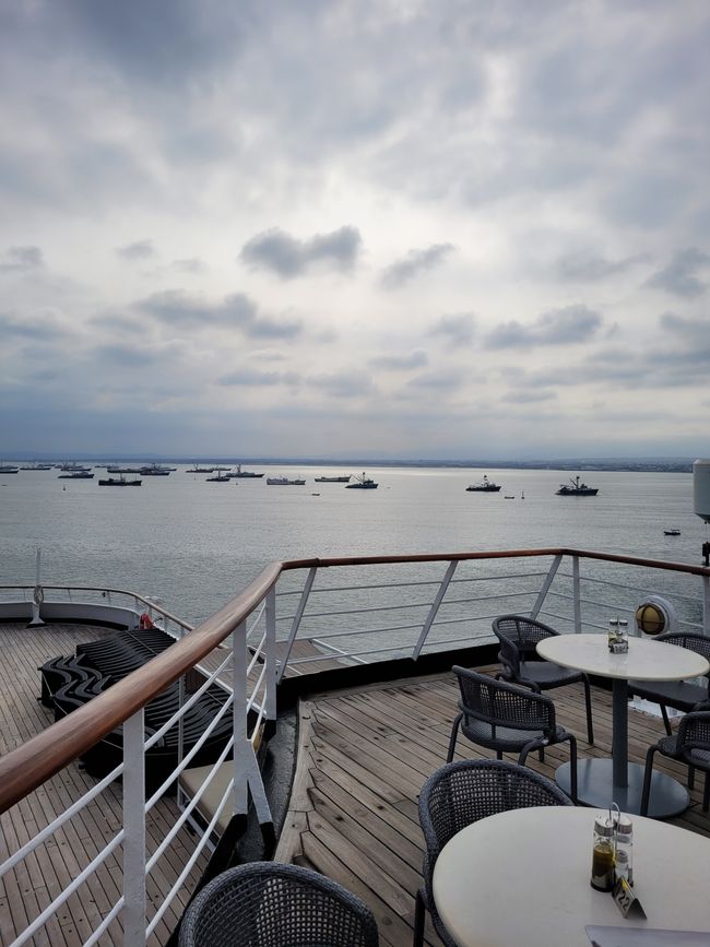 Day 44 and 45 of 175: Sea Day and Manta/Ecuador