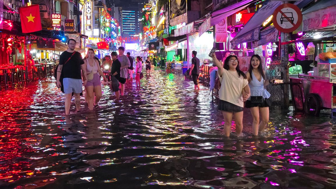 Good-bye, Cambodia - Good Morning, Vietnam!