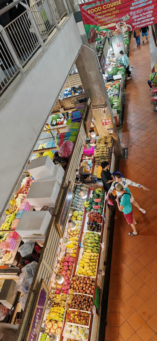 Obst im Banzaan Fresh Market