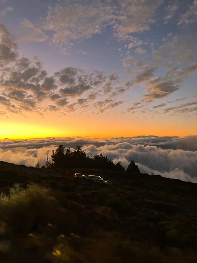 D14 - Kama’ole beach and Haleakala crater sunset 