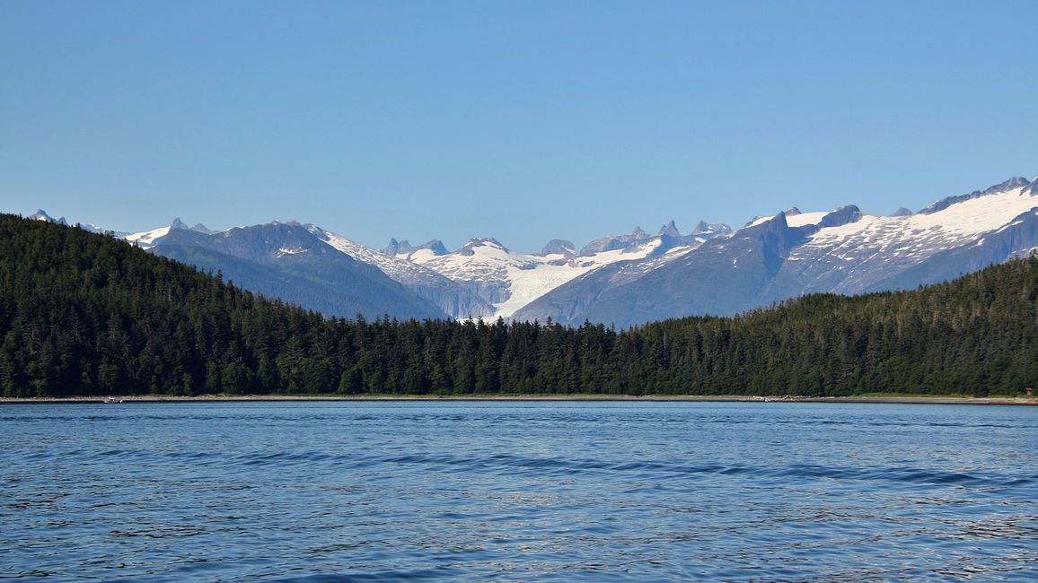 Day 24: Trip to Juneau: Glacier Outburst & 20,000 Tourists