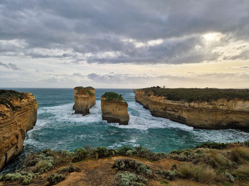 12 Apostles, Great Ocean Road to Melbourne