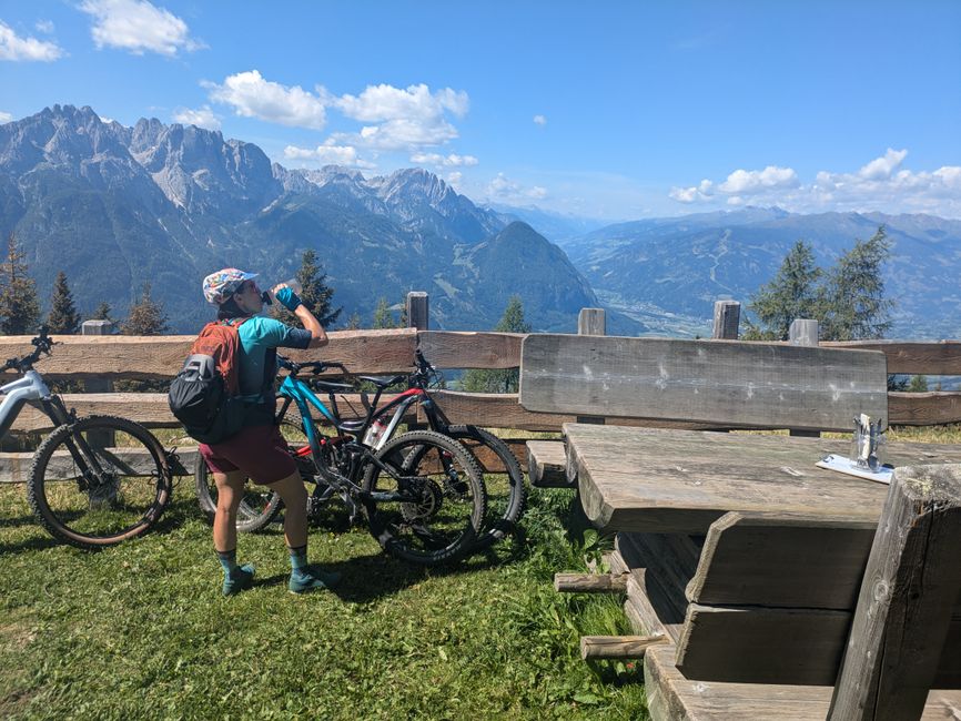 After 1300 meters of elevation at the Anna Schutzhaus