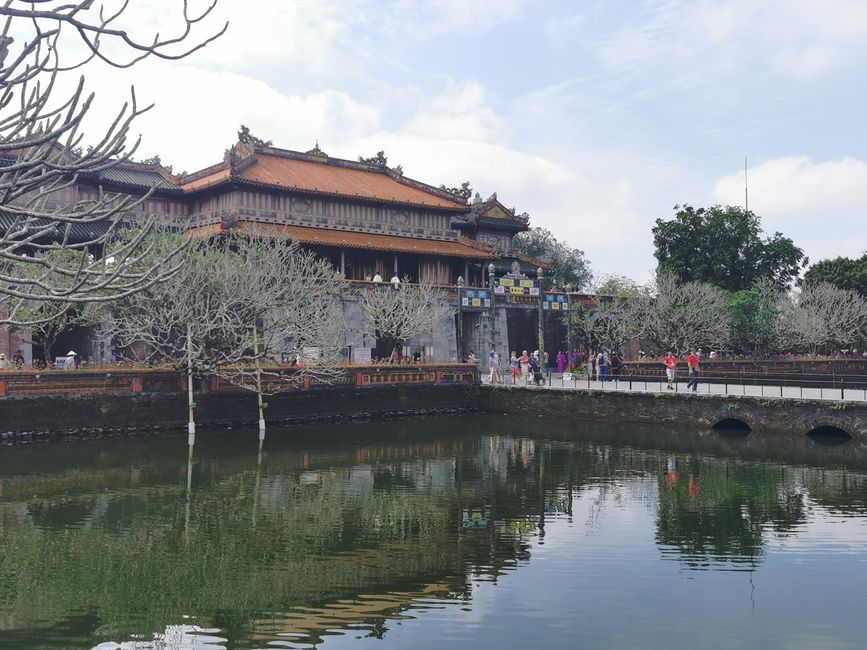 Recorrido por la antigua ciudad imperial de Hue