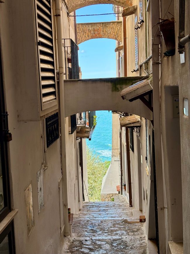 Sperlonga ☀️☀️☀️🌩️
