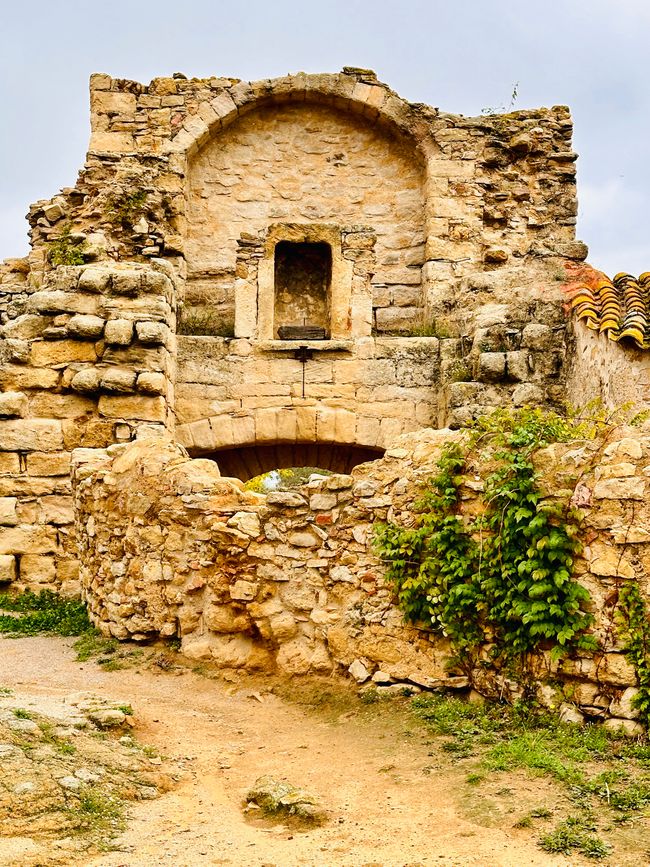 Peratallada y La Bisbal d'Empordà