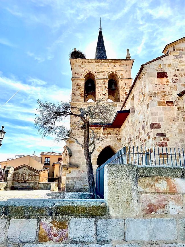A larger chapel on the edge of the city wall. 