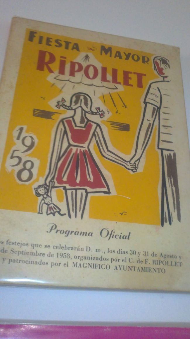 Old posters of the Festa Major de Ripollet (photos from 2018)