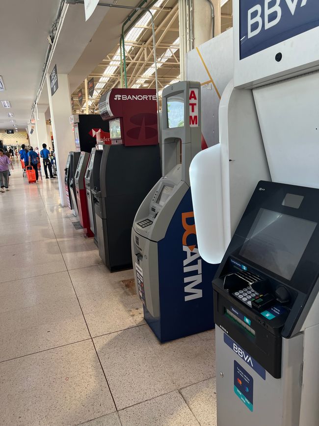 An zu wenigen Bankautomaten im Supermarkt scheitert es nicht 