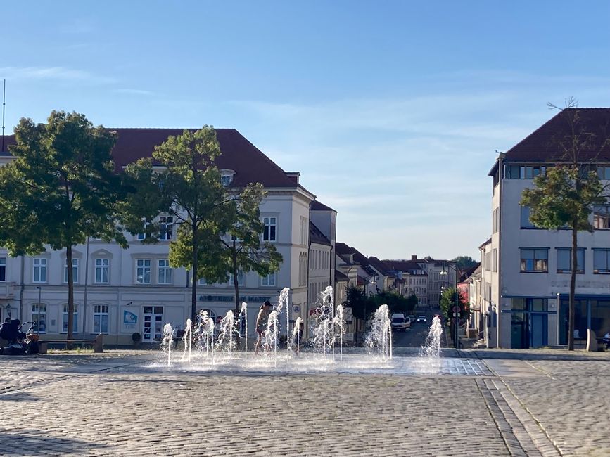 Himmelpfort-Fürstensee-Neustrelitz y un encuentro con dos hombres