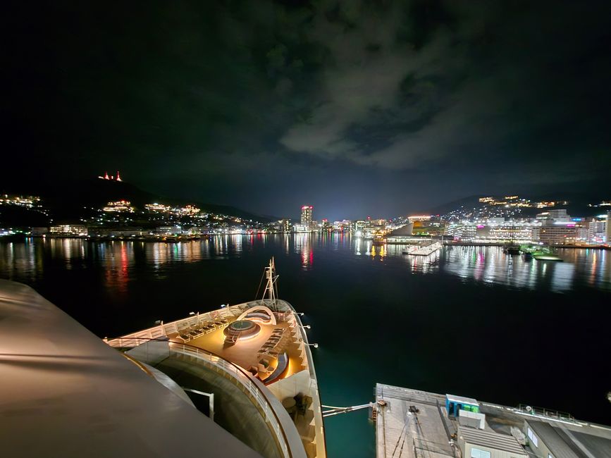  Nachtstimmung im Hafen von Nagasaki