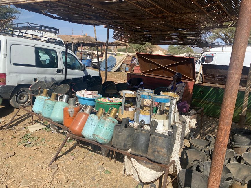 Here, nothing goes to waste but gets a second life - such as buckets for wells made from car tires