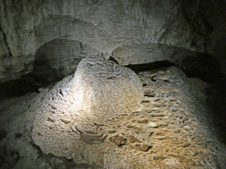 Cutta-Cutta-Caves