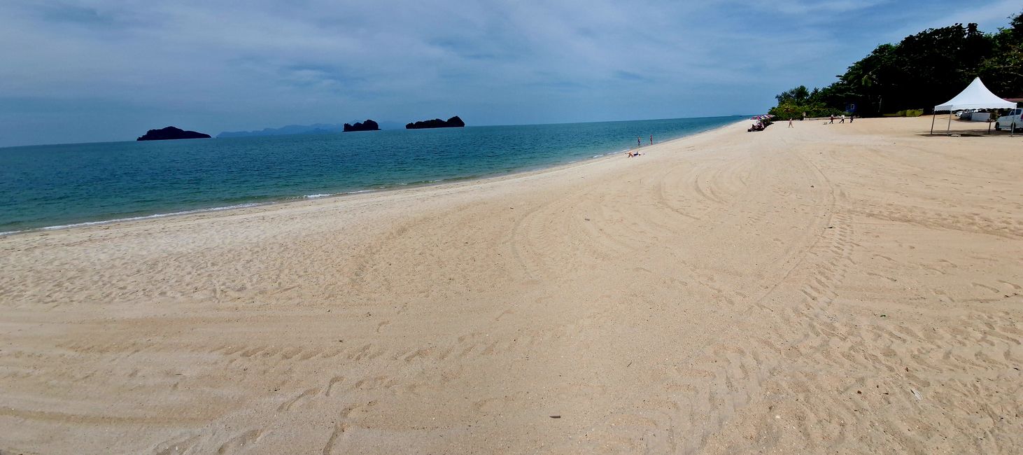 Langkawi - Fly, red eagle, fly