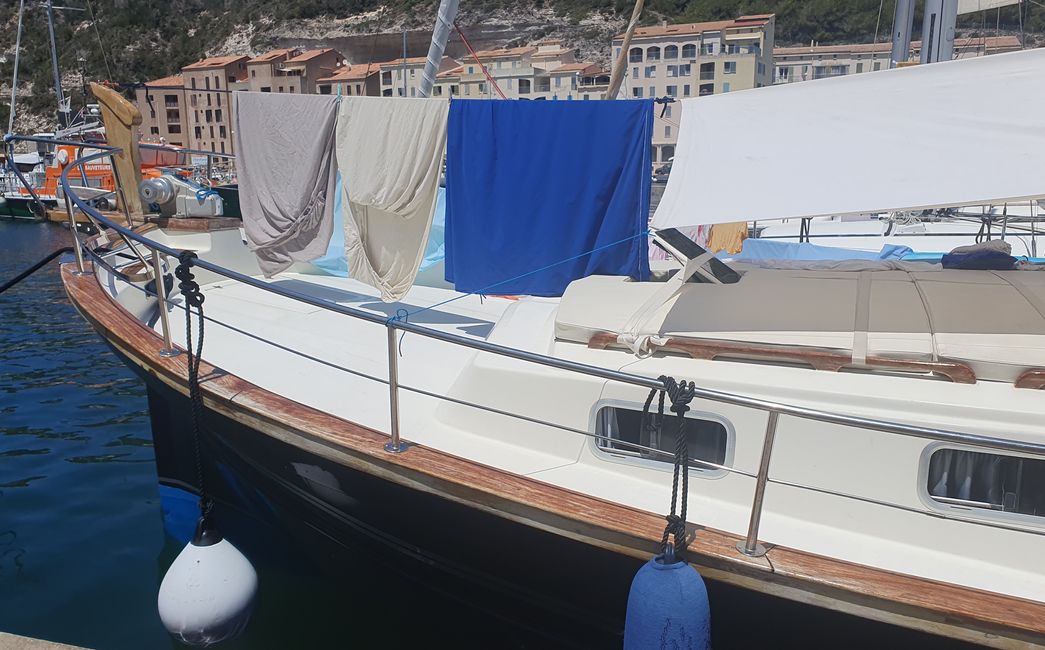 Waschtag am Schiff