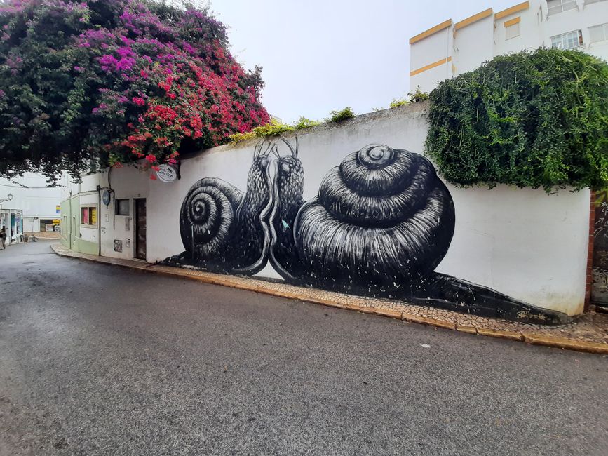 Lagos - Cuevas, playas y arte urbano