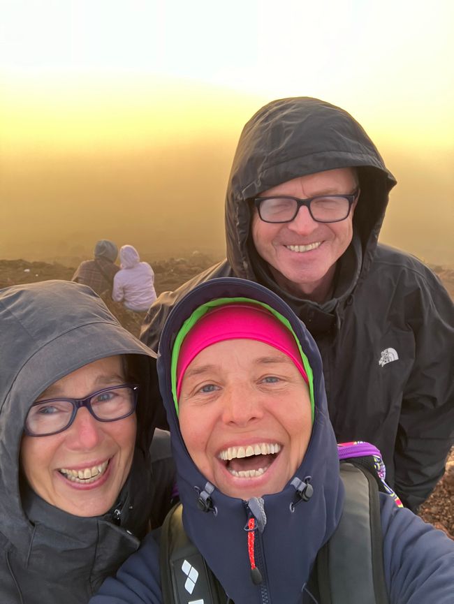 D14 - Kama’ole beach and Haleakala crater sunset 