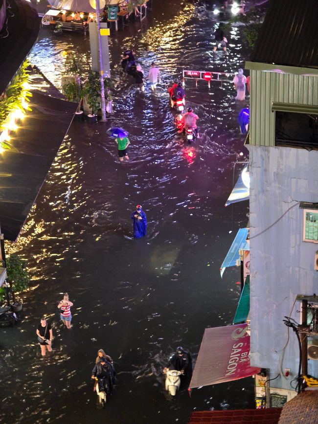 Good-bye, Cambodia - Good Morning, Vietnam!